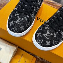Load image into Gallery viewer, Louis Vuitton Resort Sneakers