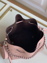 Load image into Gallery viewer, Louis Vuitton Bella Bag
