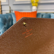 Load image into Gallery viewer, Louis Vuitton Sarah Wallet