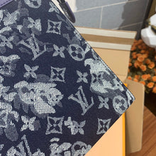 Load image into Gallery viewer, Louis Vuitton Pochette Voyage MM