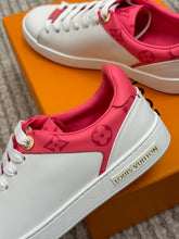 Load image into Gallery viewer, Louis Vuitton Frontrow Sneakers