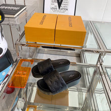 Load image into Gallery viewer, Louis Vuitton Jumbo Platform Mule