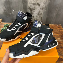 Load image into Gallery viewer, Louis Vuitton Trainer 2 Sneakers