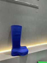 Load image into Gallery viewer, Bottega Veneta Puddle Boots