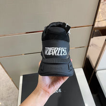 Load image into Gallery viewer, Versace Trigreca Sneakers