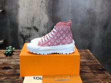 Load image into Gallery viewer, Louis Vuitton Squad Sneakers