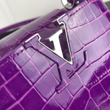 Load image into Gallery viewer, Louis Vuitton Capucine Mini Bag - LUXURY KLOZETT
