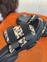 Load image into Gallery viewer, Christian Dior D Wander Slides