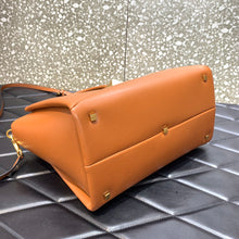 Load image into Gallery viewer, Valentino One Stud Medium Bag