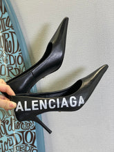 Load image into Gallery viewer, Gucci The Hacker Project Knife Pump