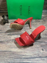 Load image into Gallery viewer, Bottega Veneta Heels - LUXURY KLOZETT