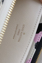 Load image into Gallery viewer, Louis Vuitton Zippy Wallet