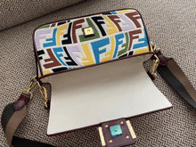 Load image into Gallery viewer, Fendi Baguette Bag