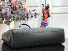 Load image into Gallery viewer, Louis Vuitton Grand Sac Bag - LUXURY KLOZETT