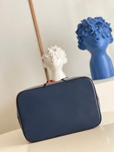 Load image into Gallery viewer, Louis Vuitton NeoNoe MM Bag