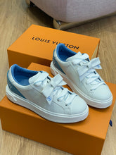 Load image into Gallery viewer, Louis Vuitton Time Out Sneakers