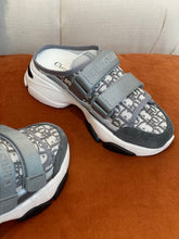 Load image into Gallery viewer, Christian Dior D Wander Sneakers