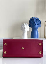 Load image into Gallery viewer, Louis Vuitton On My Side MM Bag