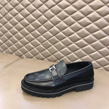 Load image into Gallery viewer, Louis Vuitton Major Loafer