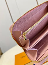 Load image into Gallery viewer, Louis Vuitton Zippy Wallet