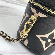Load image into Gallery viewer, Louis Vuitton Vanity PM Bag - LUXURY KLOZETT