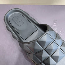 Load image into Gallery viewer, Valentino Roman Stud Turtle Slide