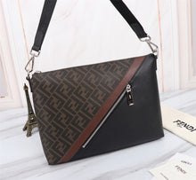 Load image into Gallery viewer, Fendi Messenger Bag