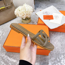 Load image into Gallery viewer, Hermes Aloha Sandal