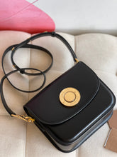Load image into Gallery viewer, Burberry Elizabeth Medium Bag