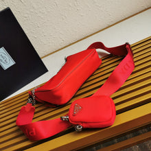 Load image into Gallery viewer, Prada Re- Edition 2005 Re-Nylon Bag