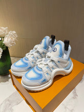 Load image into Gallery viewer, Louis Vuitton Archlight Sneaker