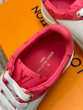 Load image into Gallery viewer, Louis Vuitton Frontrow Sneakers
