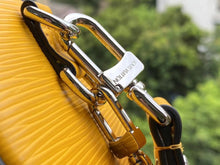 Load image into Gallery viewer, Louis Vuitton Papillon Trunk Bag