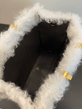 Load image into Gallery viewer, Fendi Sunshine Shopper Large Bag