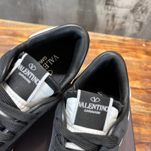Load image into Gallery viewer, Valentino Netrunner Sneakers