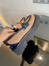 Load image into Gallery viewer, Gucci Women Lug Sole Horsebit Loafer