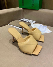 Load image into Gallery viewer, Bottega Veneta Heels
