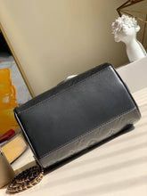 Load image into Gallery viewer, Louis Vuitton Speedy BB Bag - LUXURY KLOZETT