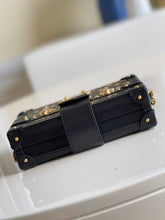 Load image into Gallery viewer, Louis Vuitton Petite Malle Bag