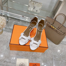 Load image into Gallery viewer, Hermes premiere 70 Heels