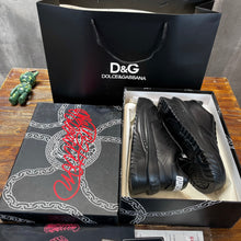 Load image into Gallery viewer, Versace Odissea Sneakers