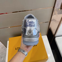 Load image into Gallery viewer, Louis Vuitton Trainer Sneakers