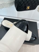 Load image into Gallery viewer, Chanel Sandals