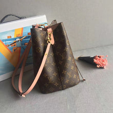 Load image into Gallery viewer, Louis Vuitton NeoNoe MM Bag