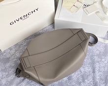 Load image into Gallery viewer, Givenchy Medium Antigona Soft Bag In Smooth Leather