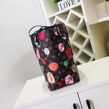 Load image into Gallery viewer, Louis Vuitton Neverfull MM Bag