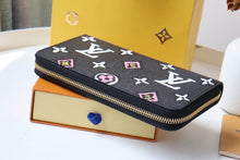 Load image into Gallery viewer, Louis Vuitton Zippy Wallet