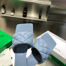 Load image into Gallery viewer, Bottega Veneta Lido Sandals