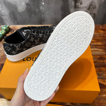 Load image into Gallery viewer, Louis Vuitton Resort Sneakers
