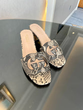 Load image into Gallery viewer, Gucci Interlocking G Cut-out Sandal